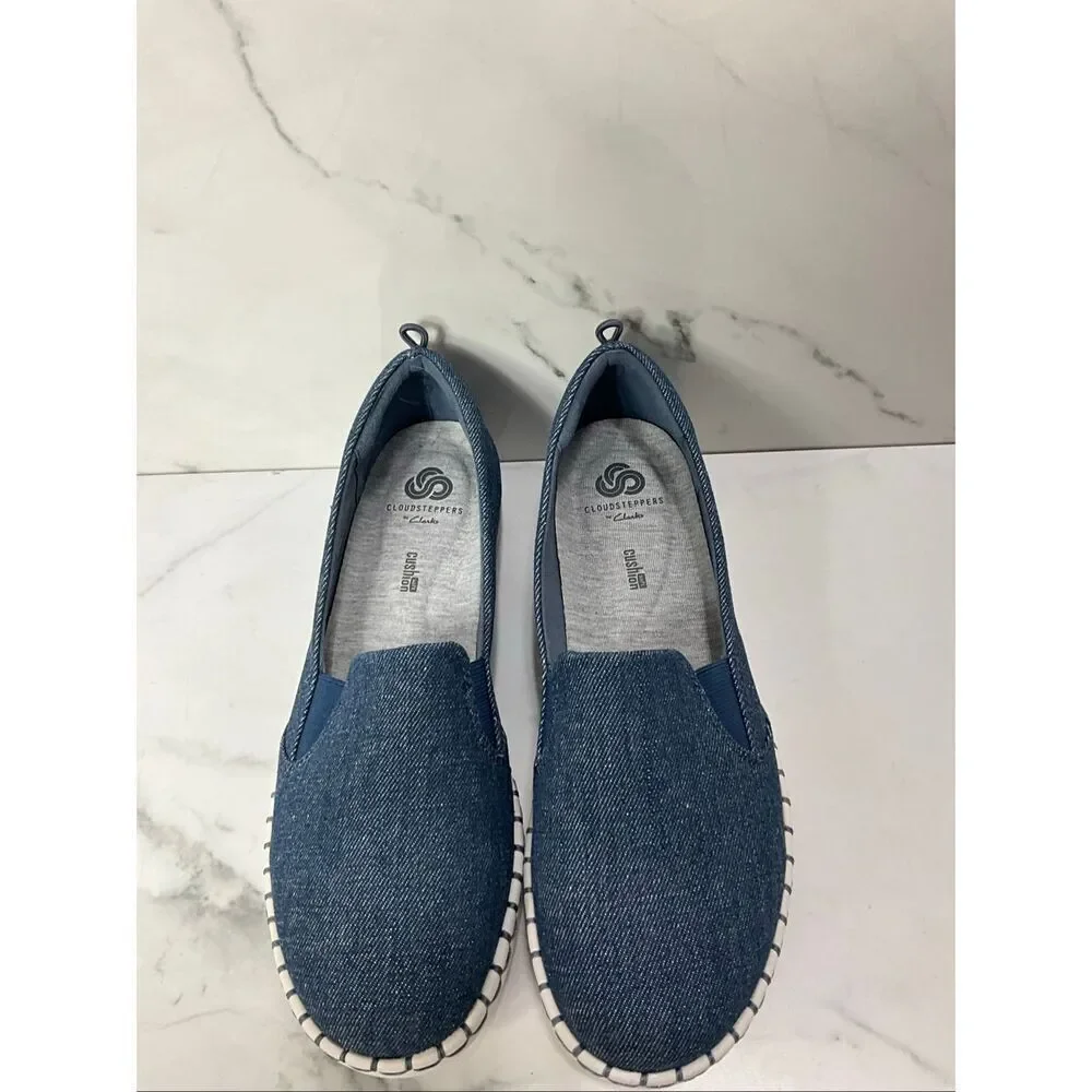 CLARKS Cloud Steppers Slip On Sneakers